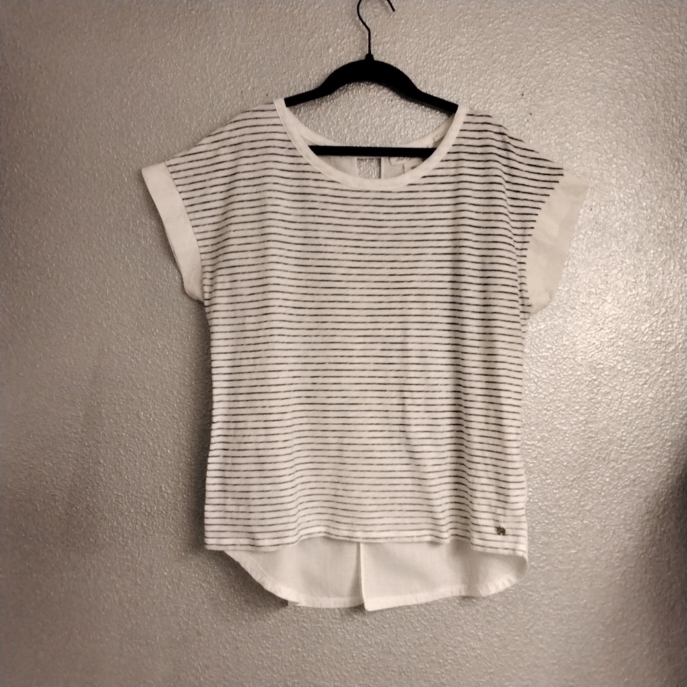 Label of Graded Goods women's mixed media top  Size M